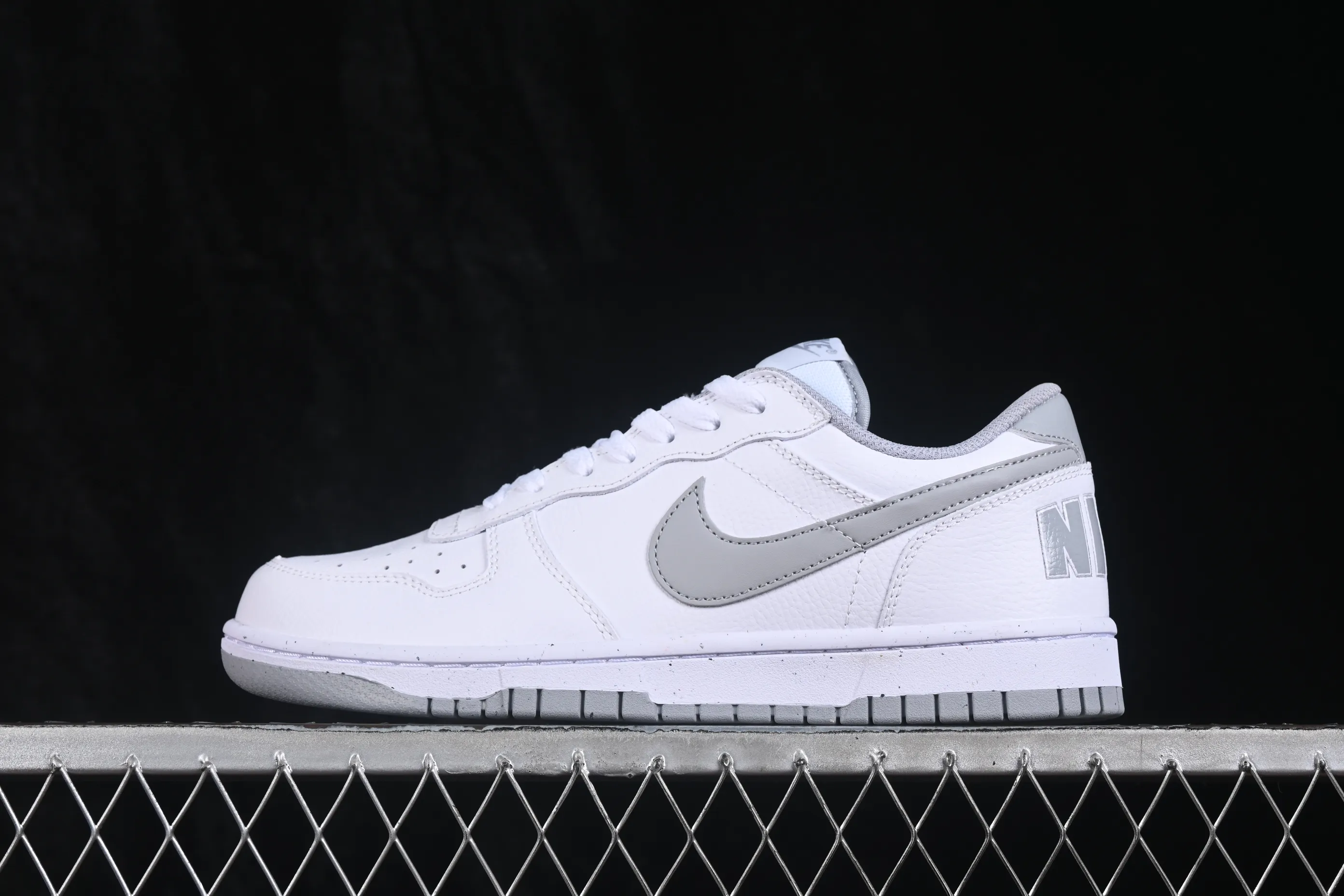 All categories Nk SB Dunk series Nk SB Dunk Low low-top sneakers Nike SB Dunk Low white gray low-top casual sneakers 355152-106